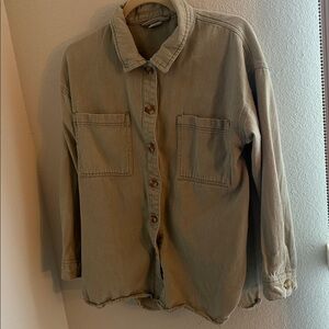 Light pistachio green casual button town